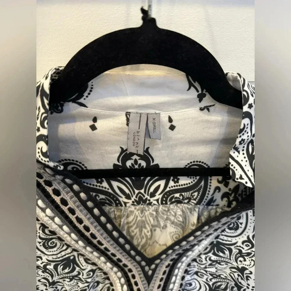 Anthropologie Black and White Patterned Blouse - Picture 5 of 6